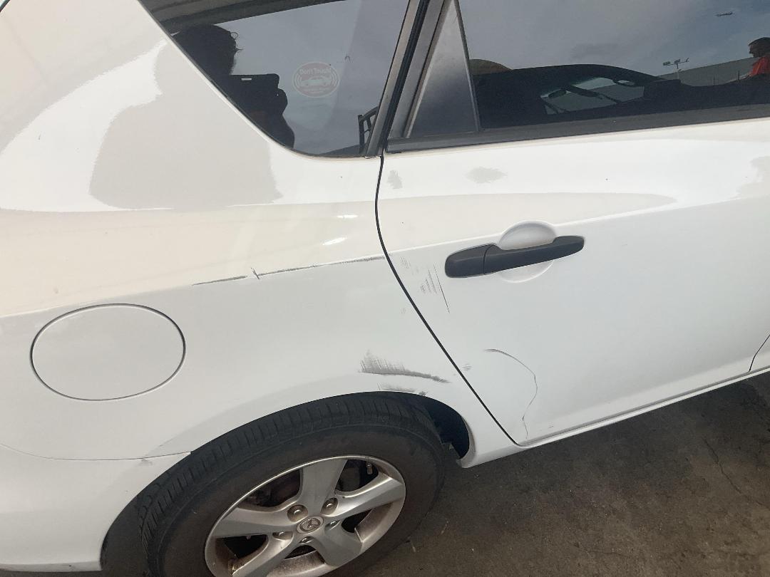 Photo '14' of Mazda Axela