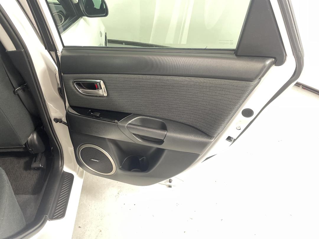 Photo '19' of Mazda Axela Photo '19' of Mazda Axela