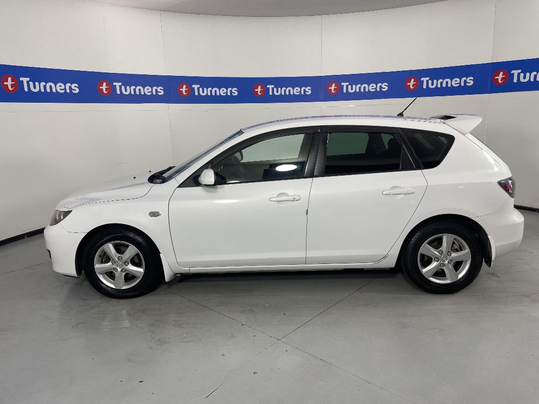 Photo '23' of Mazda Axela Photo '23' of Mazda Axela