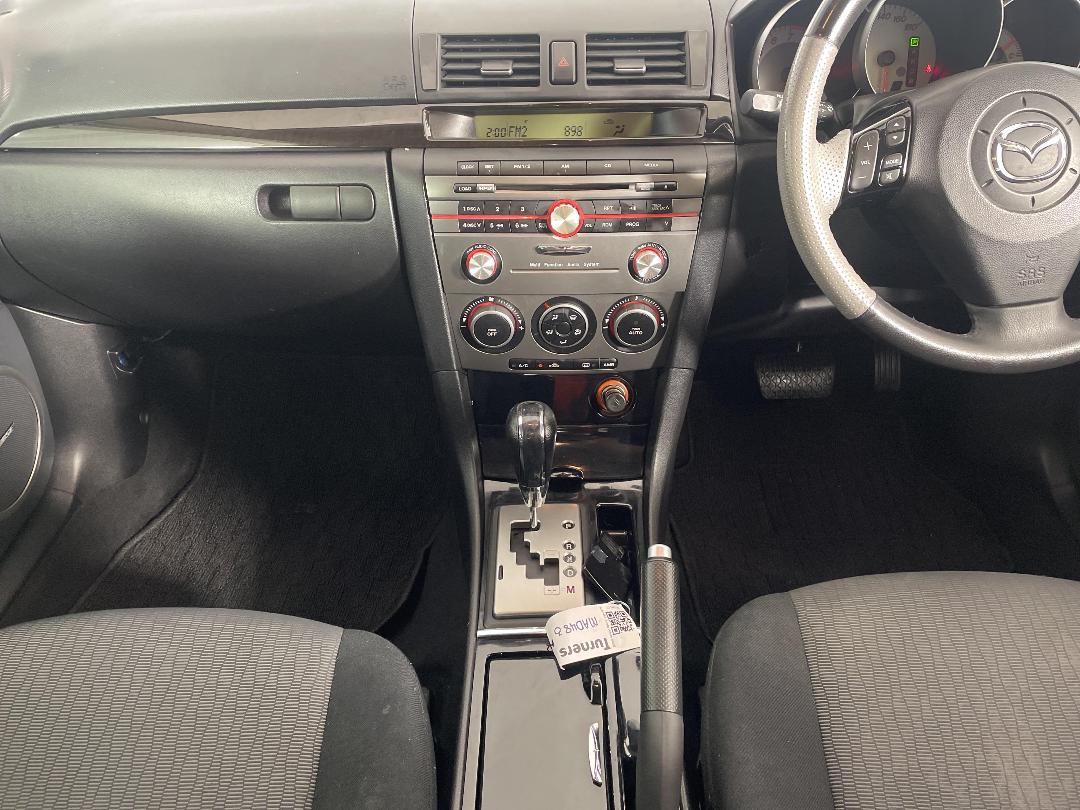 Photo '18' of Mazda Axela Photo '18' of Mazda Axela