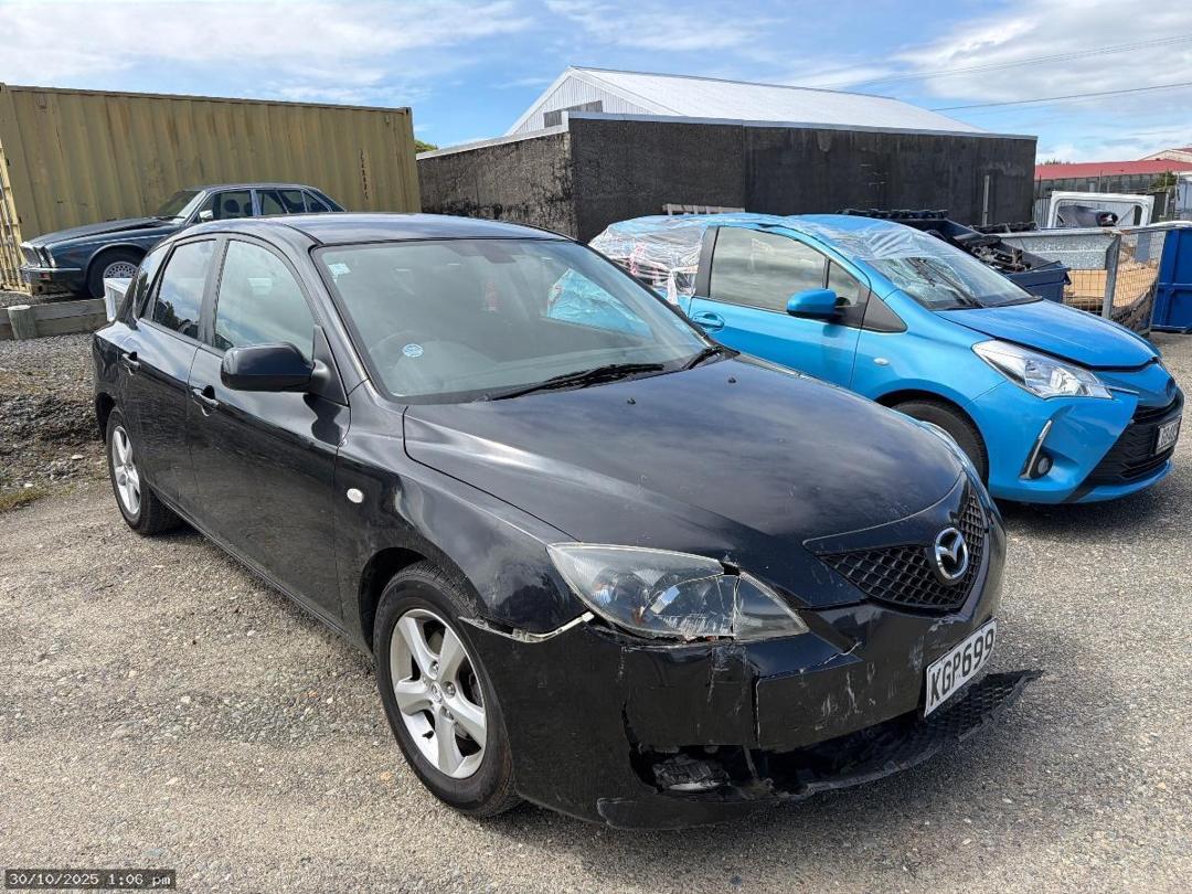 Photo '3' of Mazda Axela Photo '3' of Mazda Axela