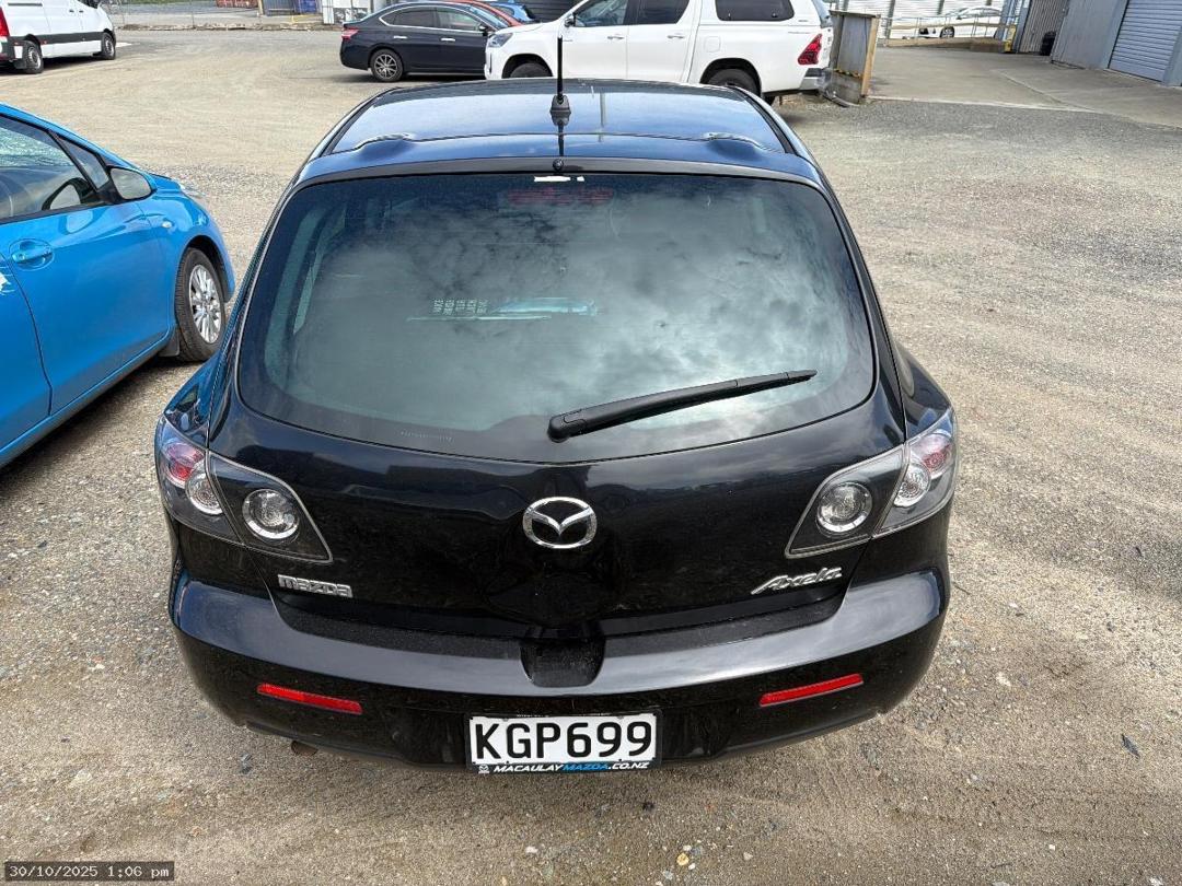 Photo '5' of Mazda Axela Photo '5' of Mazda Axela