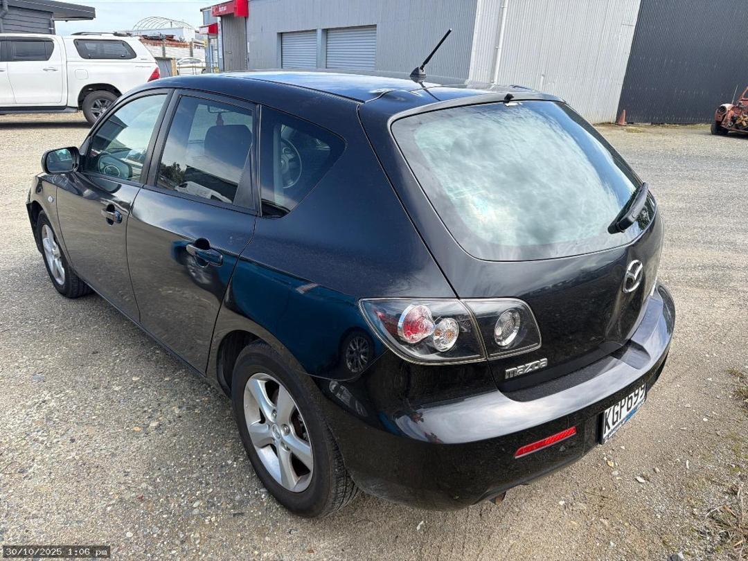 Photo '6' of Mazda Axela Photo '6' of Mazda Axela