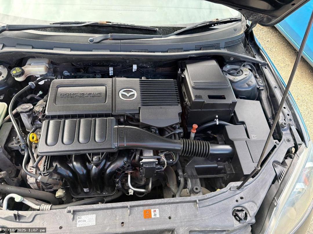 Photo '10' of Mazda Axela Photo '10' of Mazda Axela