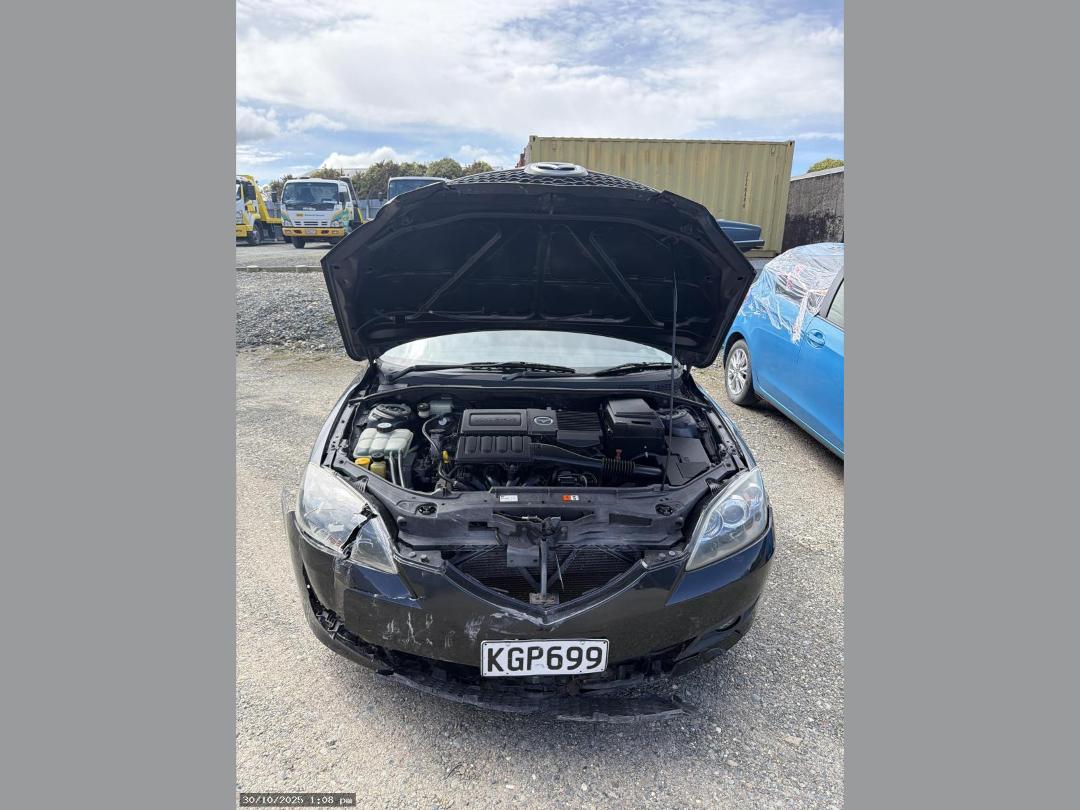 Photo '15' of Mazda Axela Photo '15' of Mazda Axela