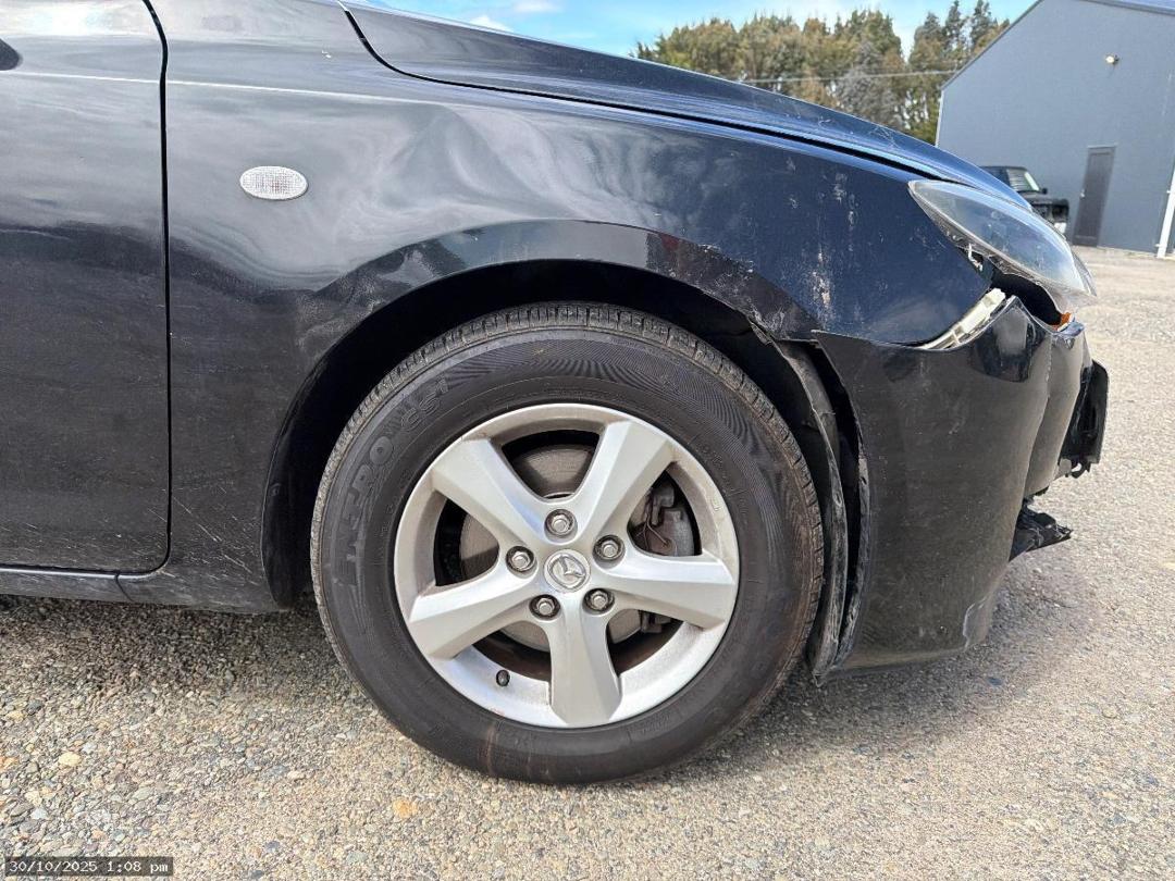 Photo '16' of Mazda Axela Photo '16' of Mazda Axela