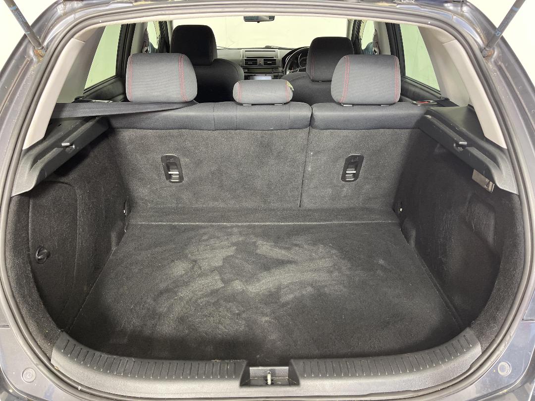 Photo '14' of Mazda Axela