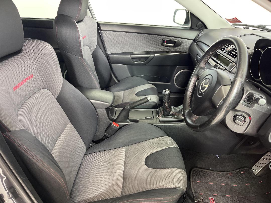 Photo '16' of Mazda Axela