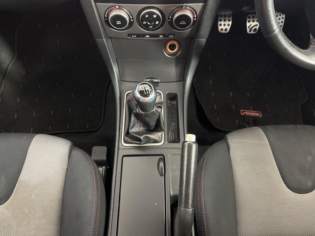 Photo '18' of Mazda Axela