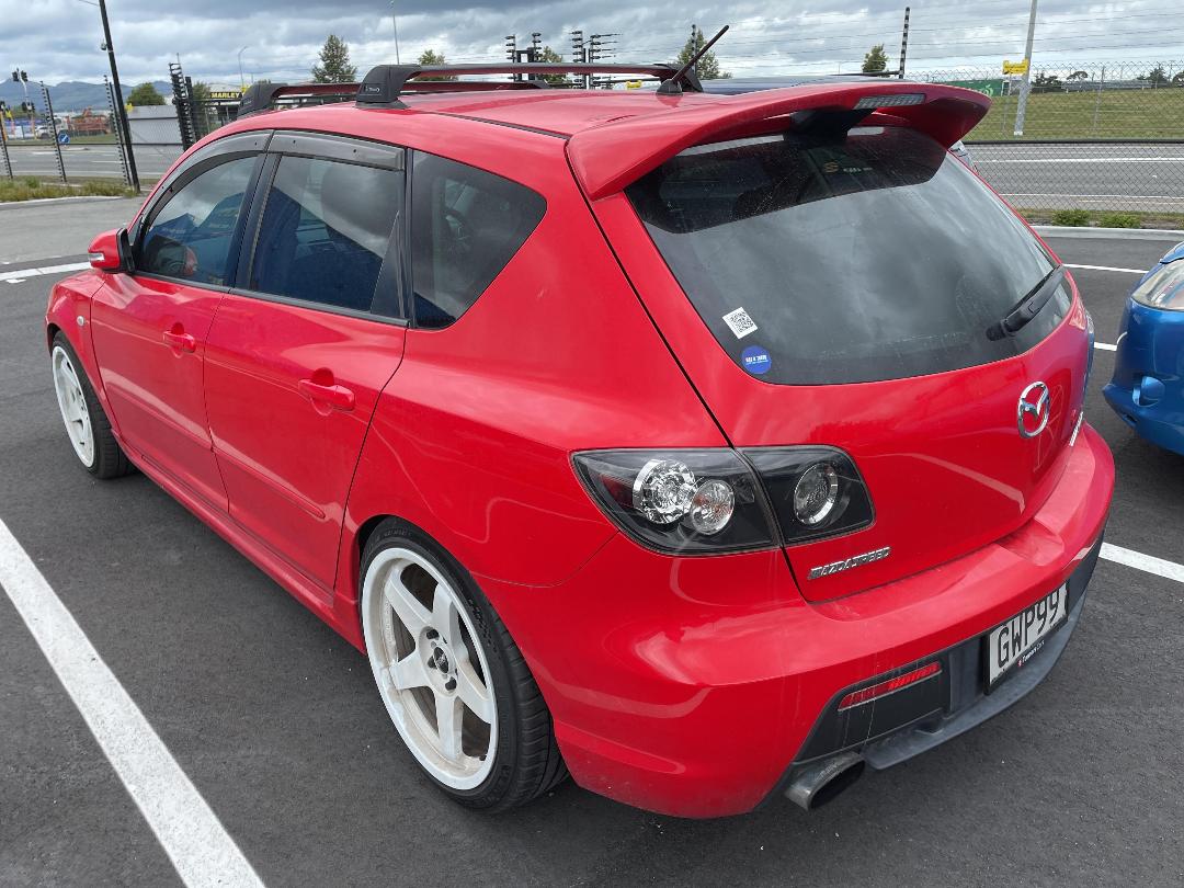 Photo '10' of Mazda Axela Photo '10' of Mazda Axela