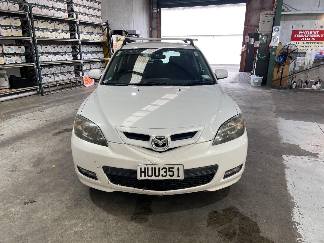 Photo '2' of Mazda Axela Photo '2' of Mazda Axela