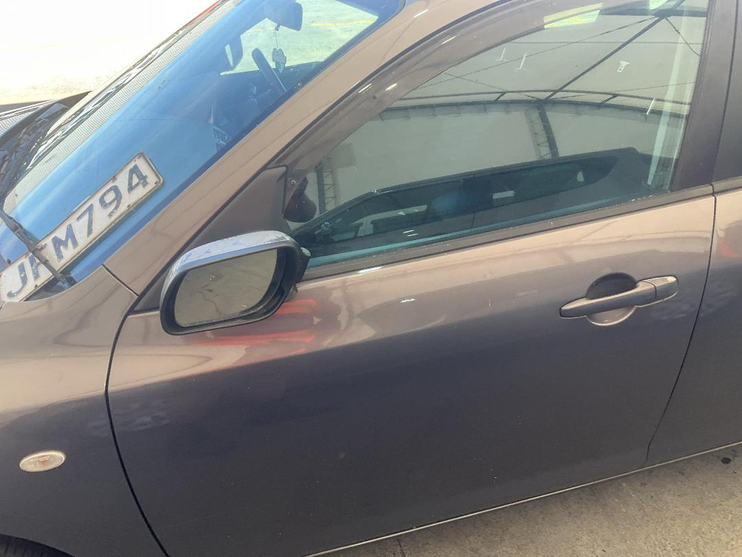 Photo '8' of Mazda Axela Photo '8' of Mazda Axela