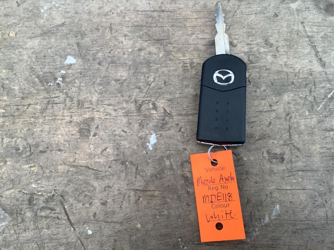 Photo '17' of Mazda Axela Photo '17' of Mazda Axela