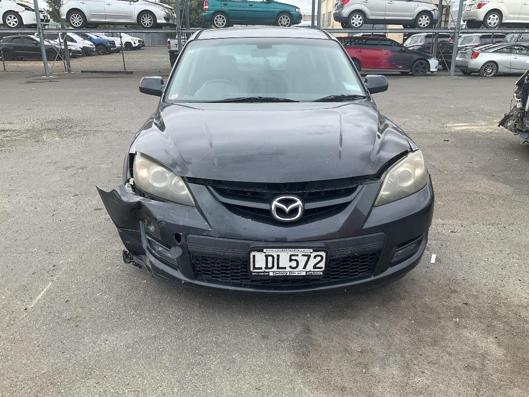 Photo '2' of Mazda Axela Mazdaspeed