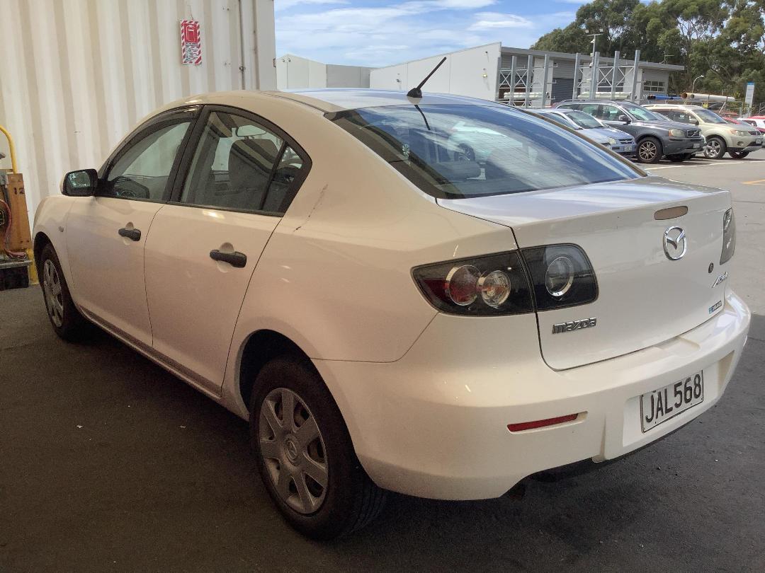 Photo '5' of Mazda Axela 15F