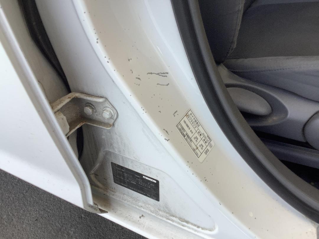 Photo '9' of Mazda Axela 15F