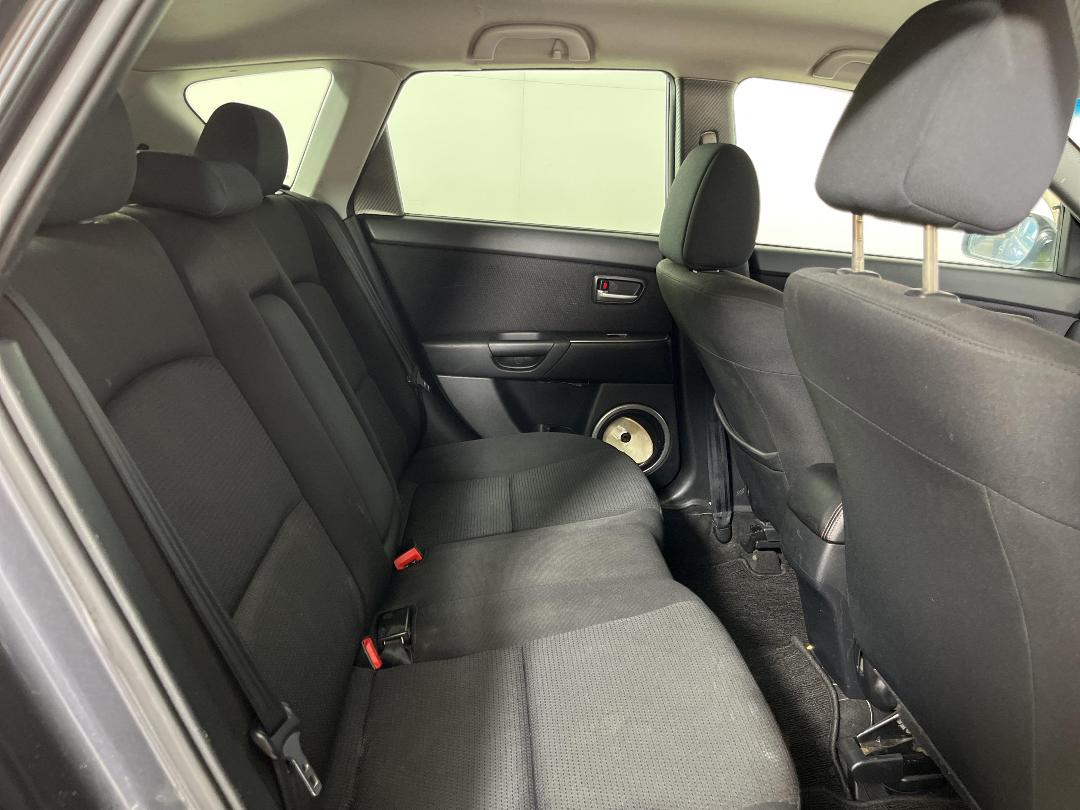 Photo '20' of Mazda Axela