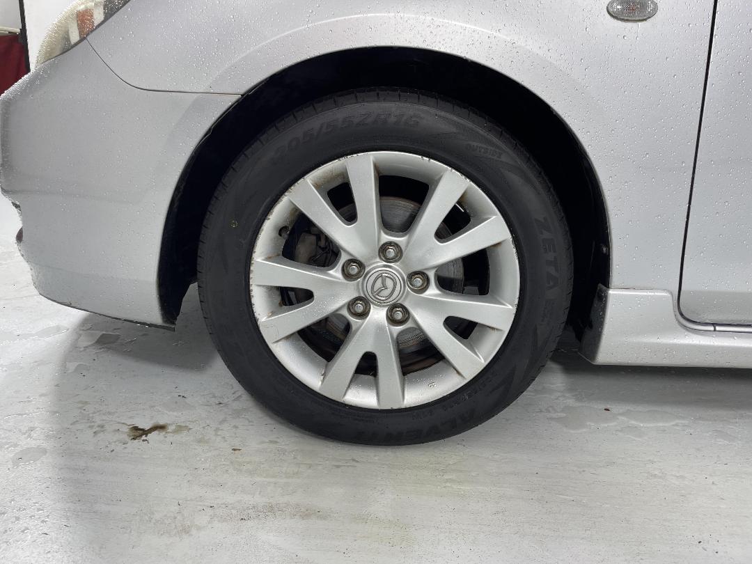 Photo '10' of Mazda Axela