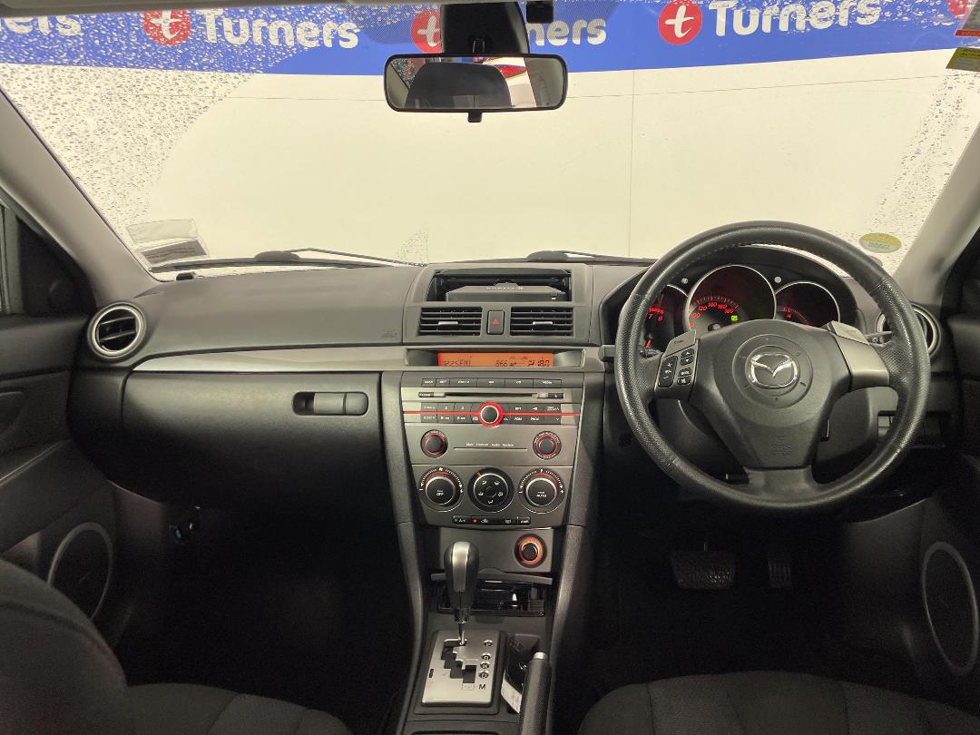 Photo '17' of Mazda Axela