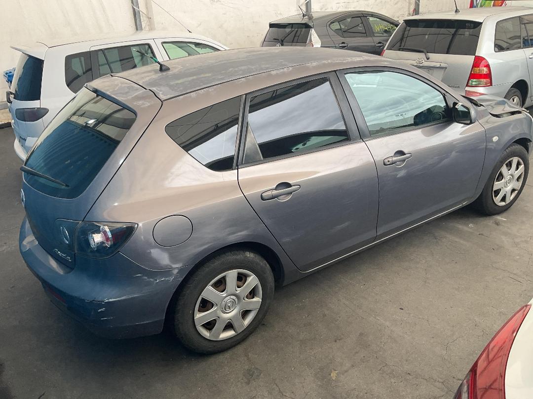 Photo '14' of Mazda Axela