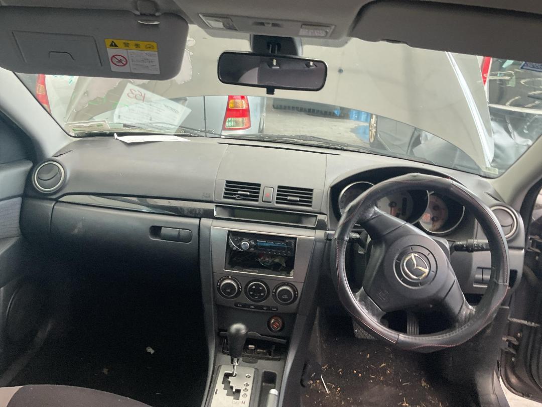 Photo '24' of Mazda Axela