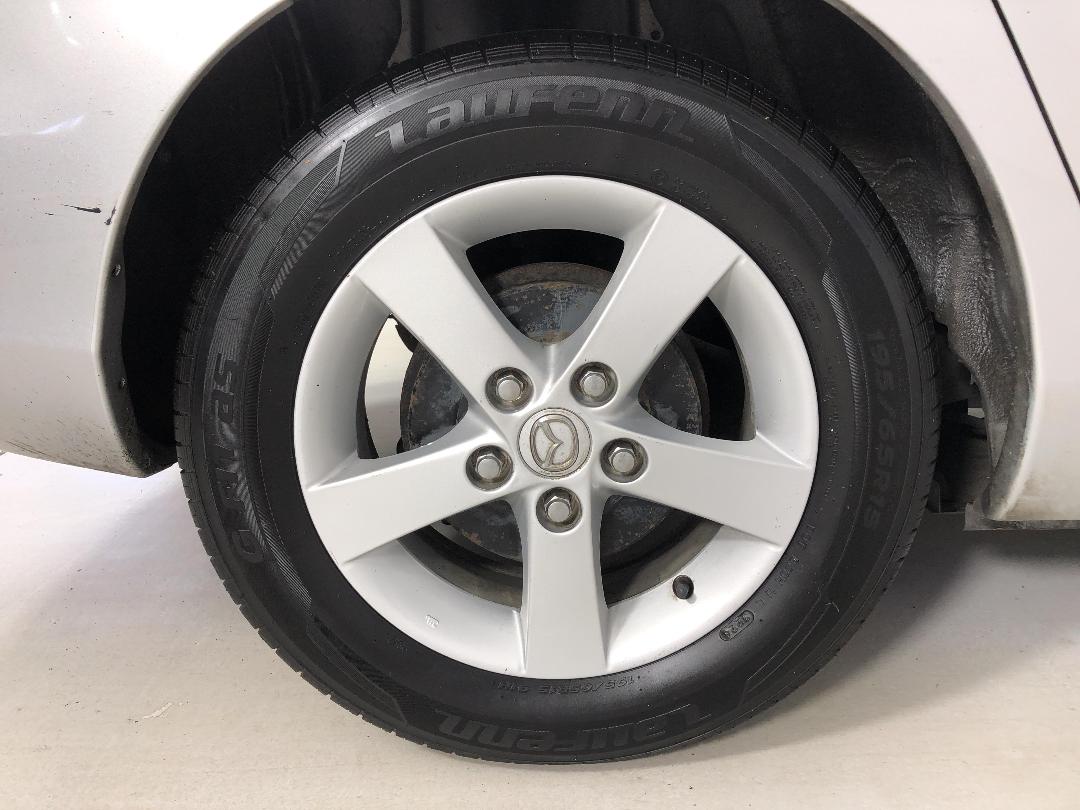 Photo '12' of Mazda Axela