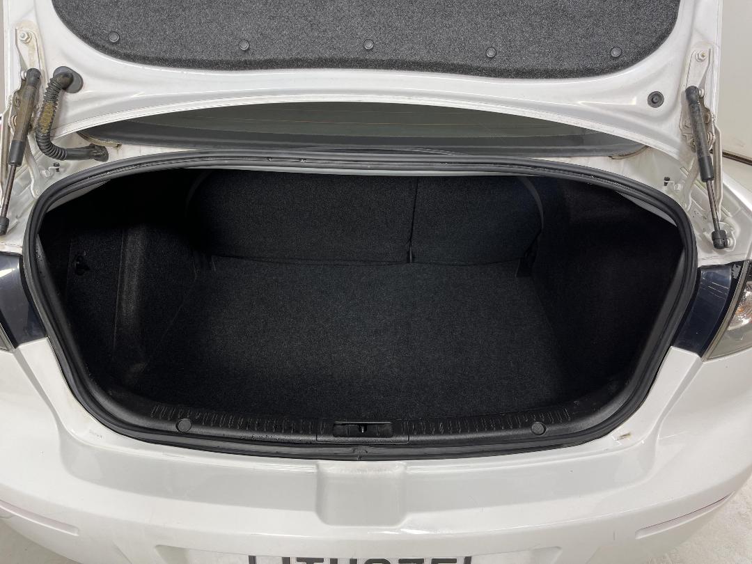 Photo '14' of Mazda Axela