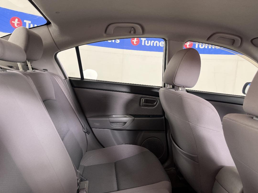 Photo '20' of Mazda Axela