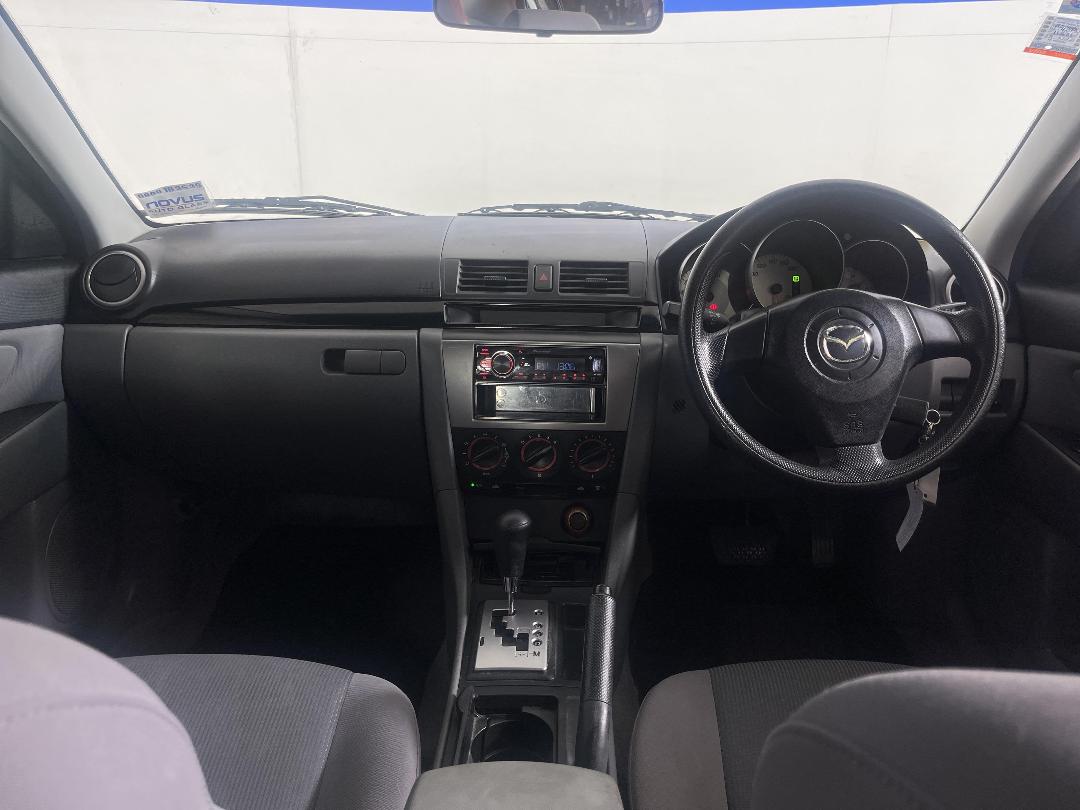 Photo '17' of Mazda Axela