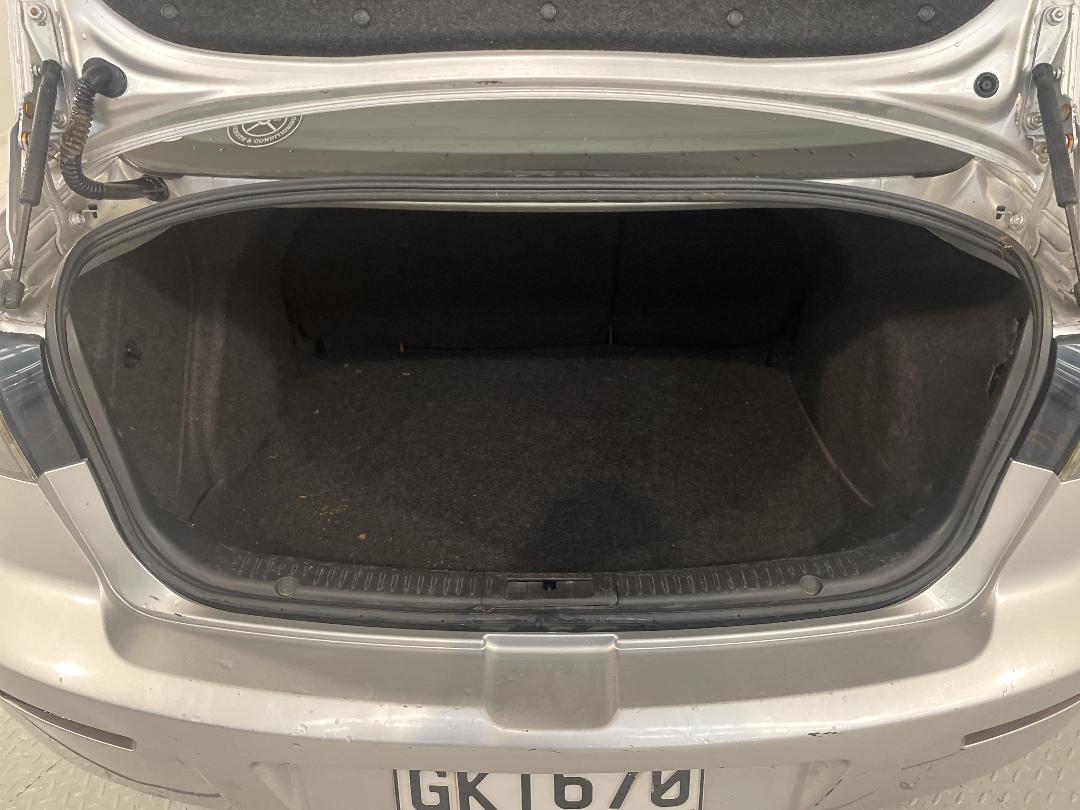 Photo '14' of Mazda Axela Photo '14' of Mazda Axela