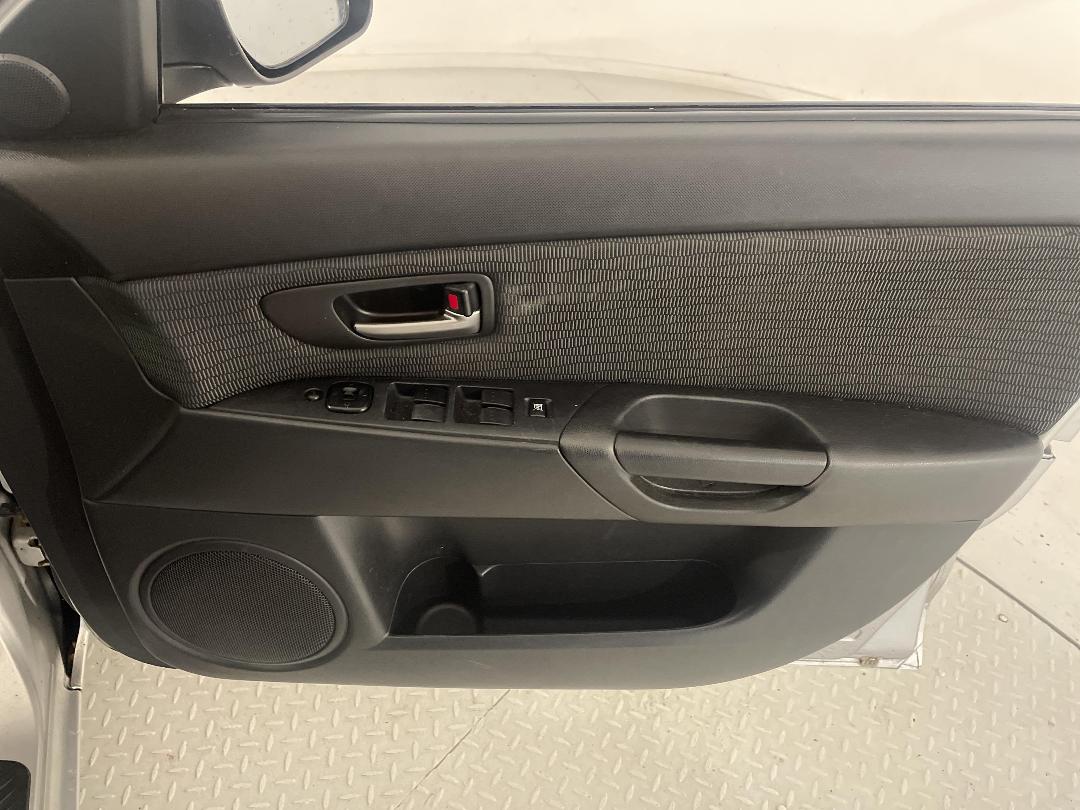 Photo '15' of Mazda Axela Photo '15' of Mazda Axela