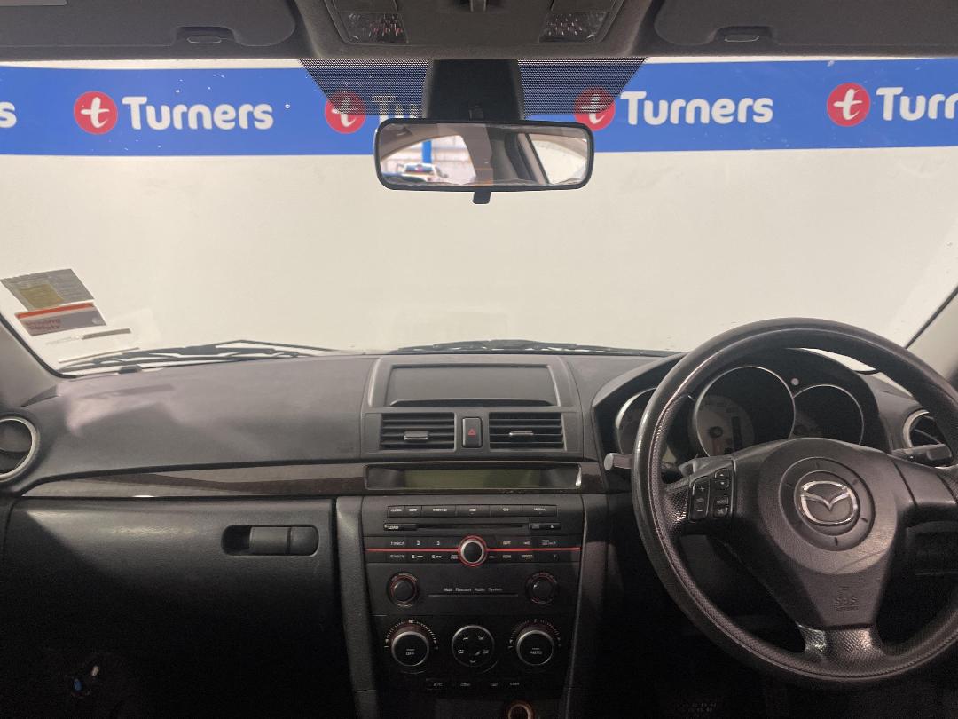 Photo '17' of Mazda Axela Photo '17' of Mazda Axela