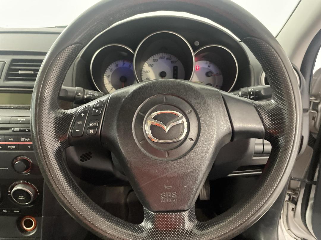 Photo '26' of Mazda Axela Photo '26' of Mazda Axela