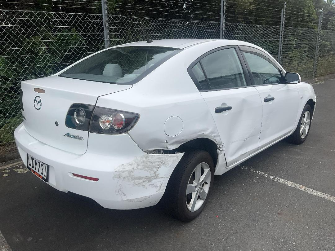 Photo '4' of Mazda Axela