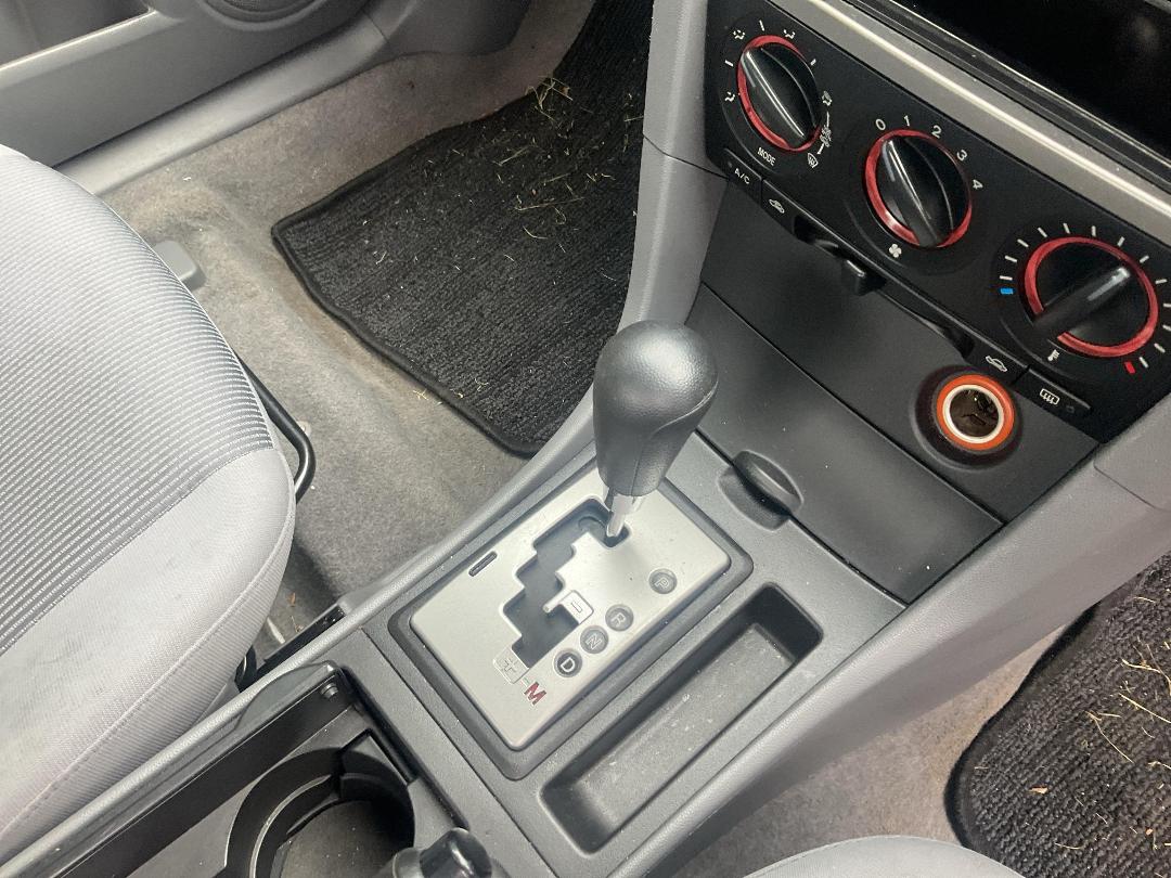 Photo '14' of Mazda Axela