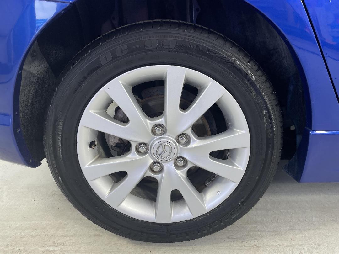 Photo '12' of Mazda Axela Photo '12' of Mazda Axela