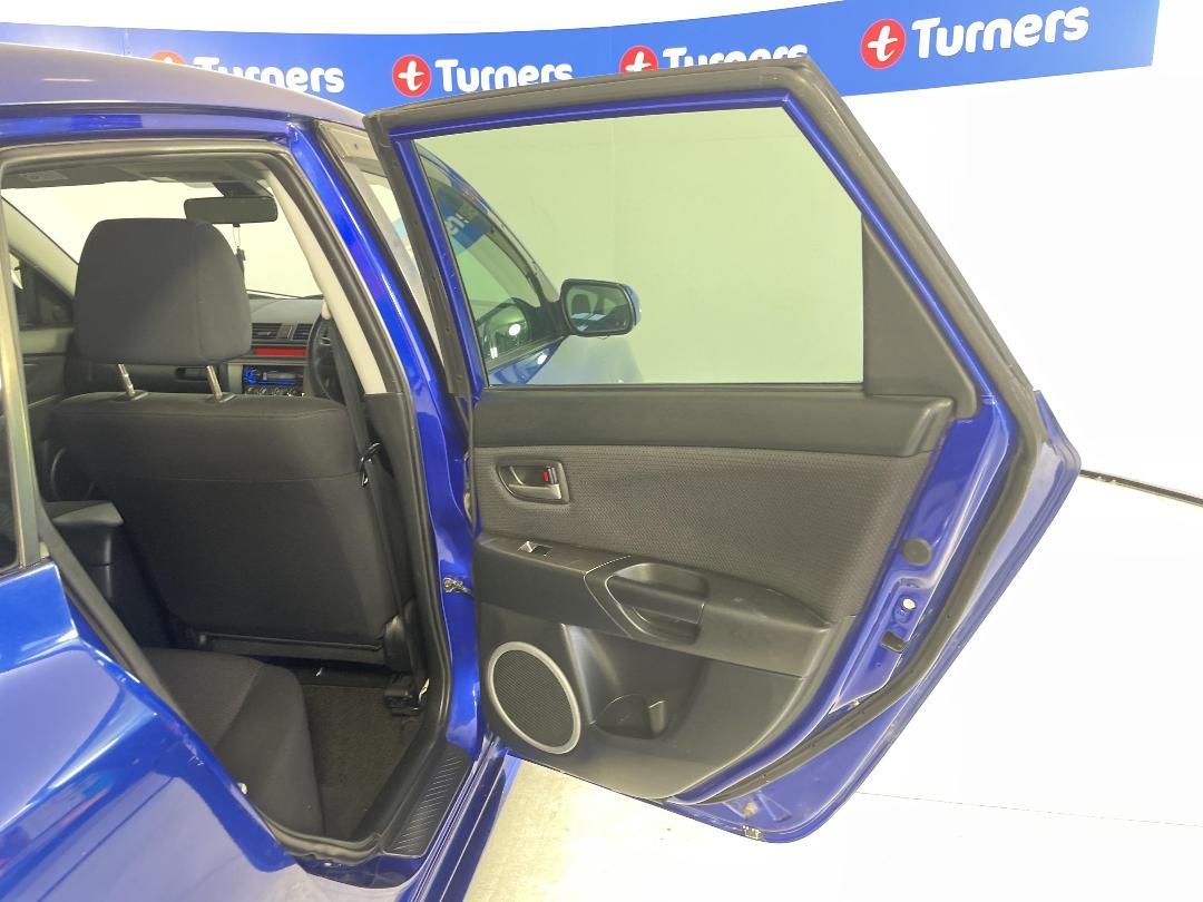 Photo '19' of Mazda Axela Photo '19' of Mazda Axela