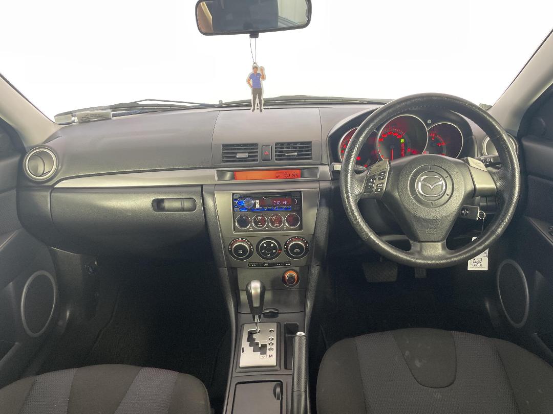 Photo '17' of Mazda Axela Photo '17' of Mazda Axela