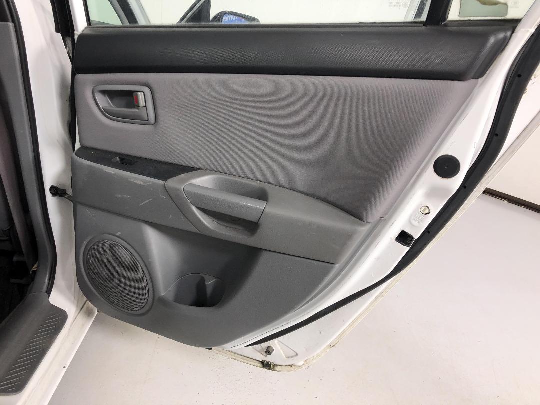 Photo '17' of Mazda Axela Photo '17' of Mazda Axela