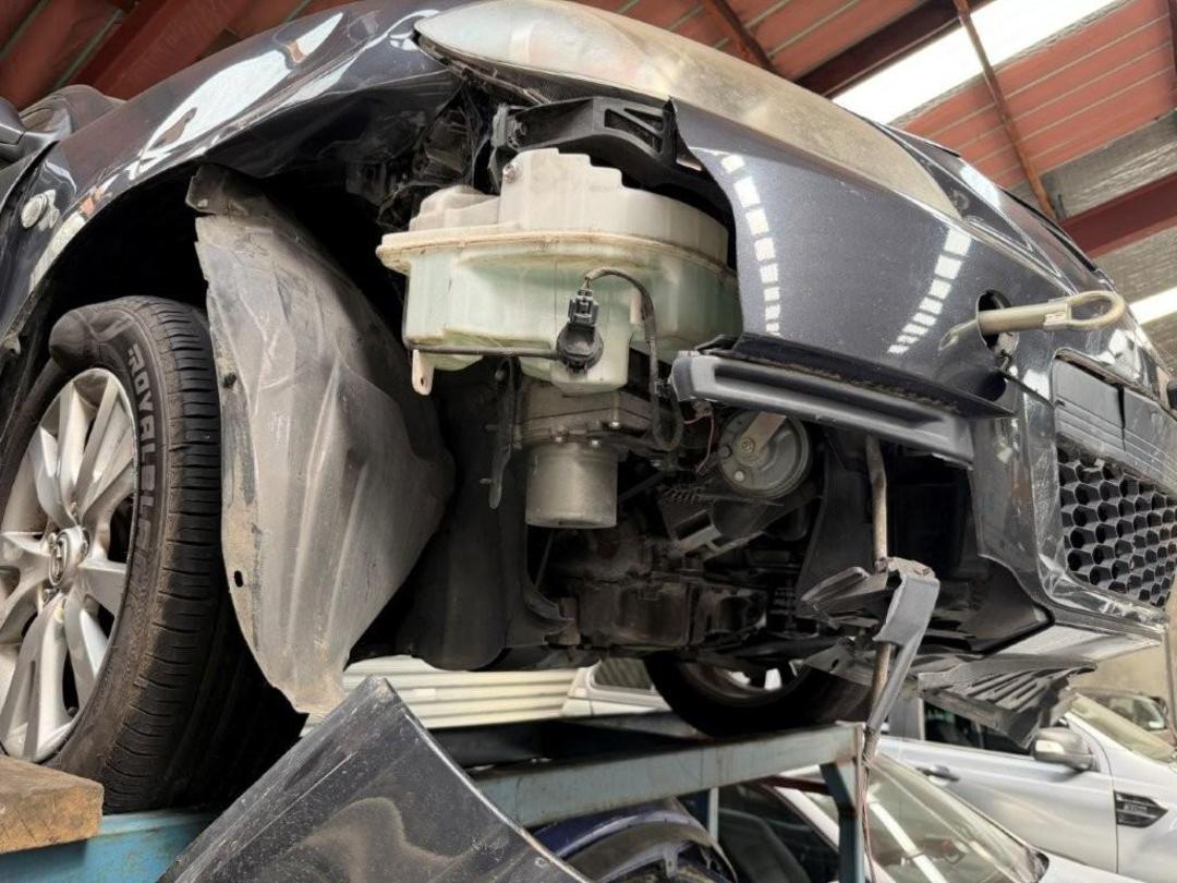 Photo '2' of Mazda Axela Photo '2' of Mazda Axela