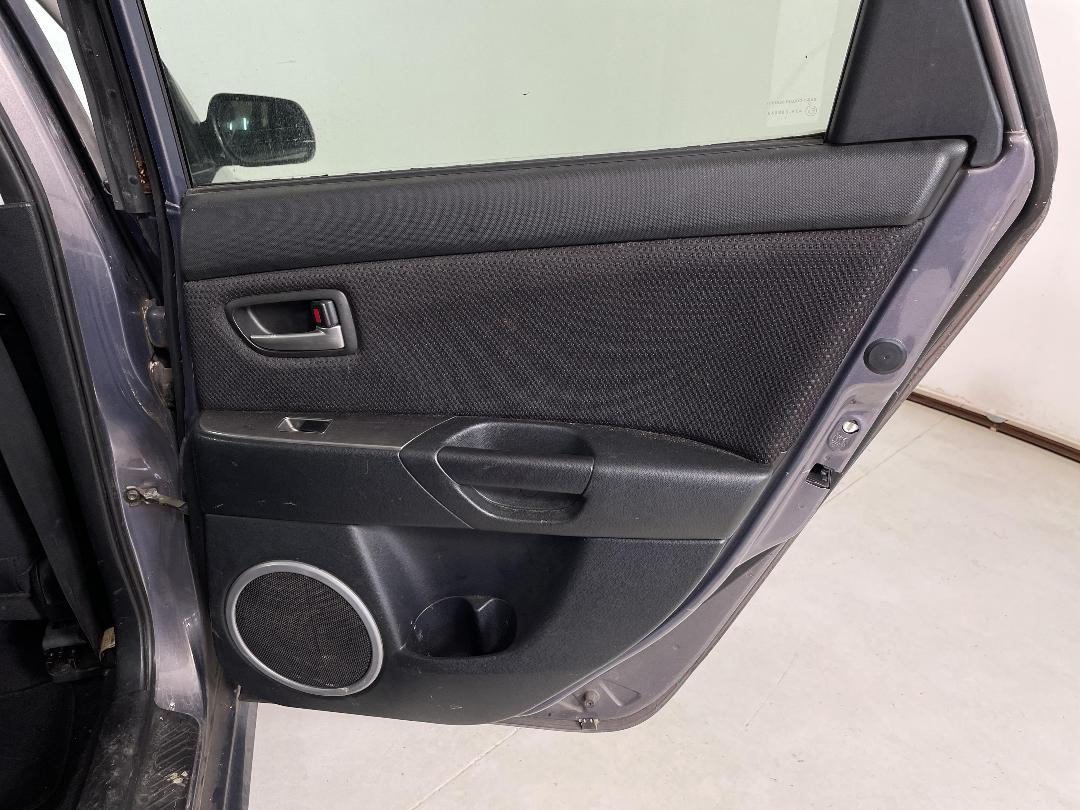 Photo '19' of Mazda Axela Photo '19' of Mazda Axela