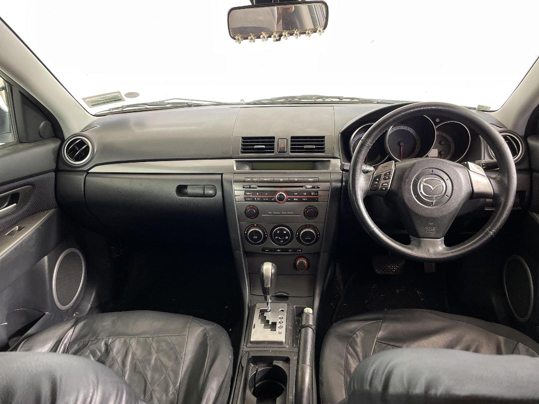 Photo '17' of Mazda Axela Photo '17' of Mazda Axela