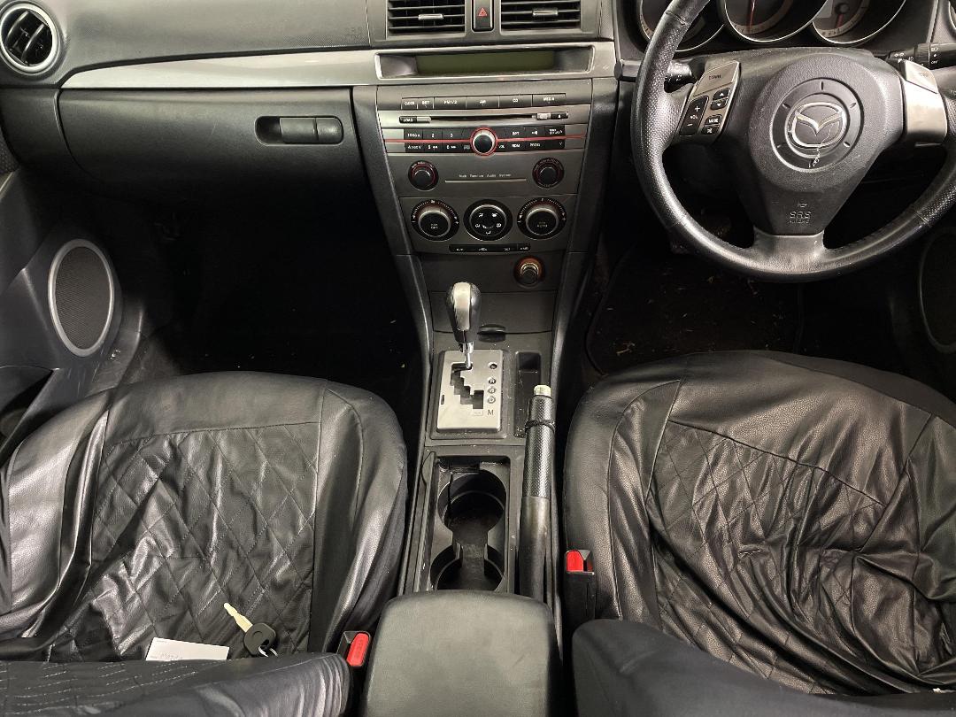 Photo '18' of Mazda Axela Photo '18' of Mazda Axela