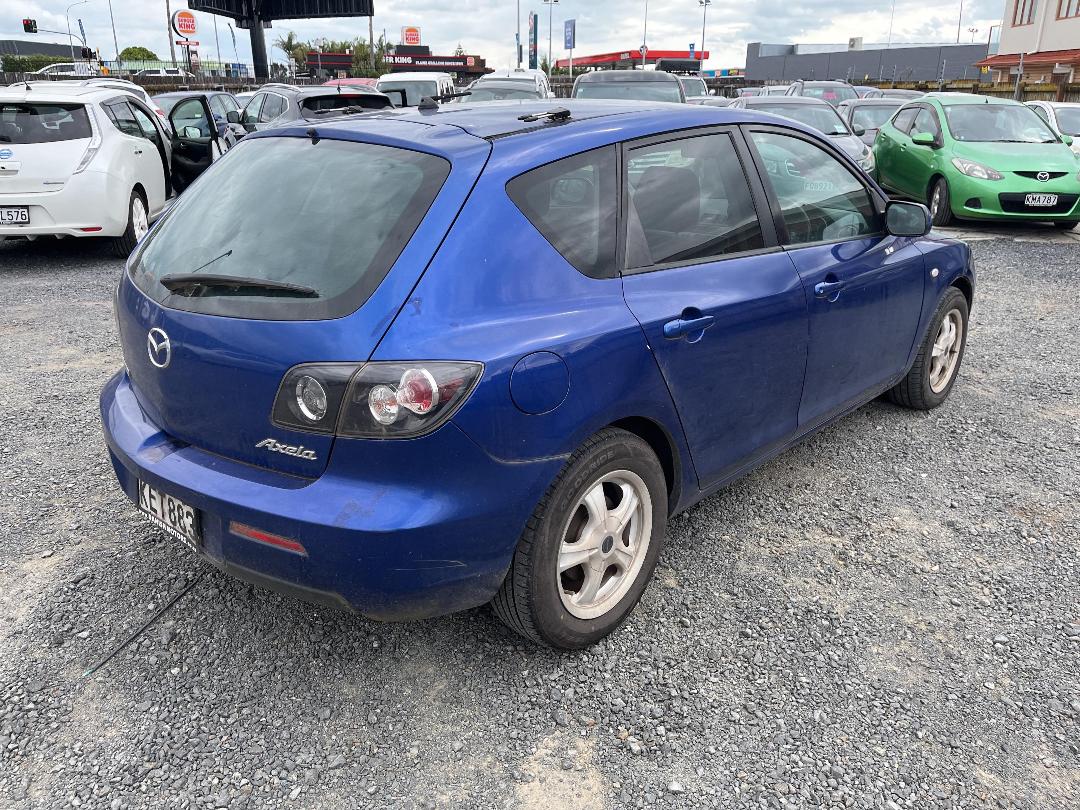 Photo '5' of Mazda Axela