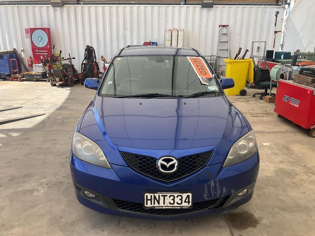 Photo '2' of Mazda Axela