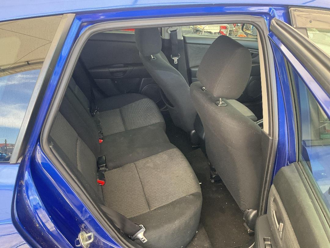 Photo '8' of Mazda Axela