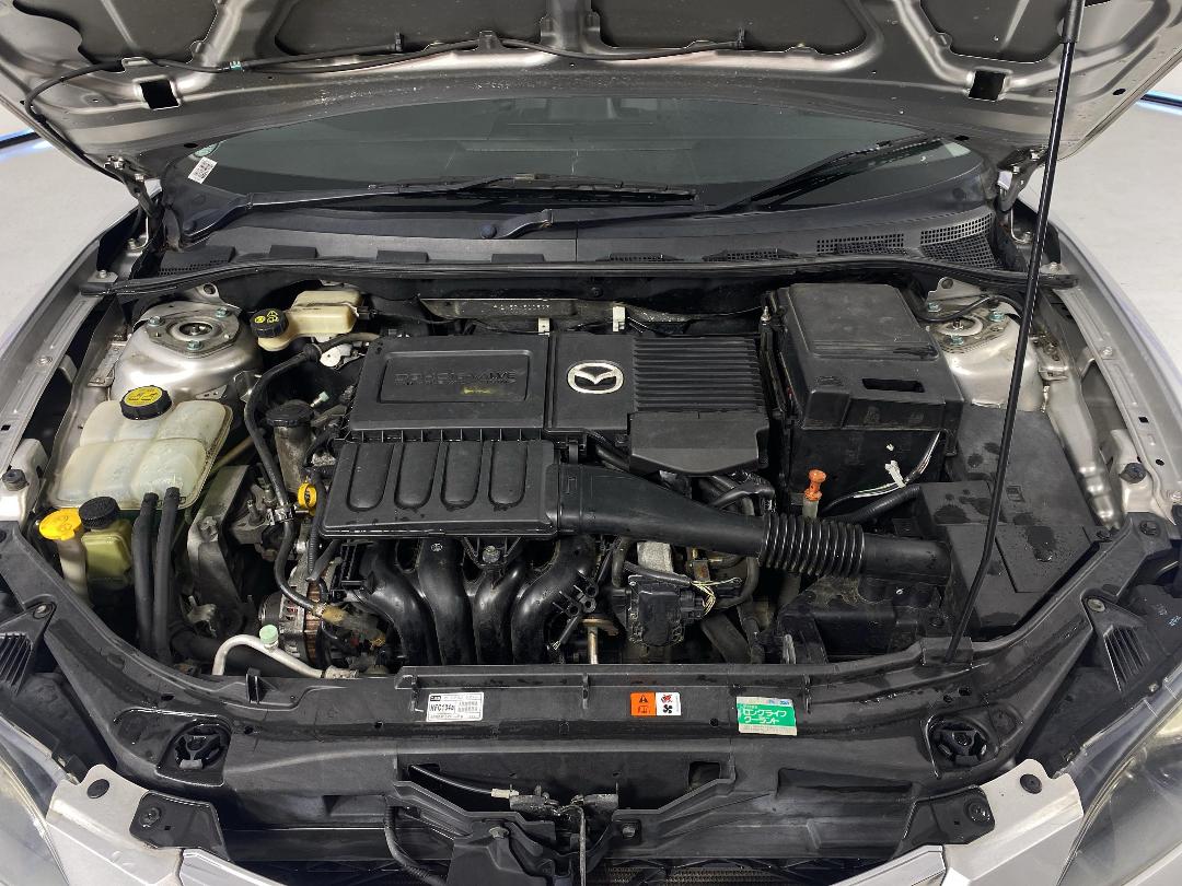 Photo '13' of Mazda Axela