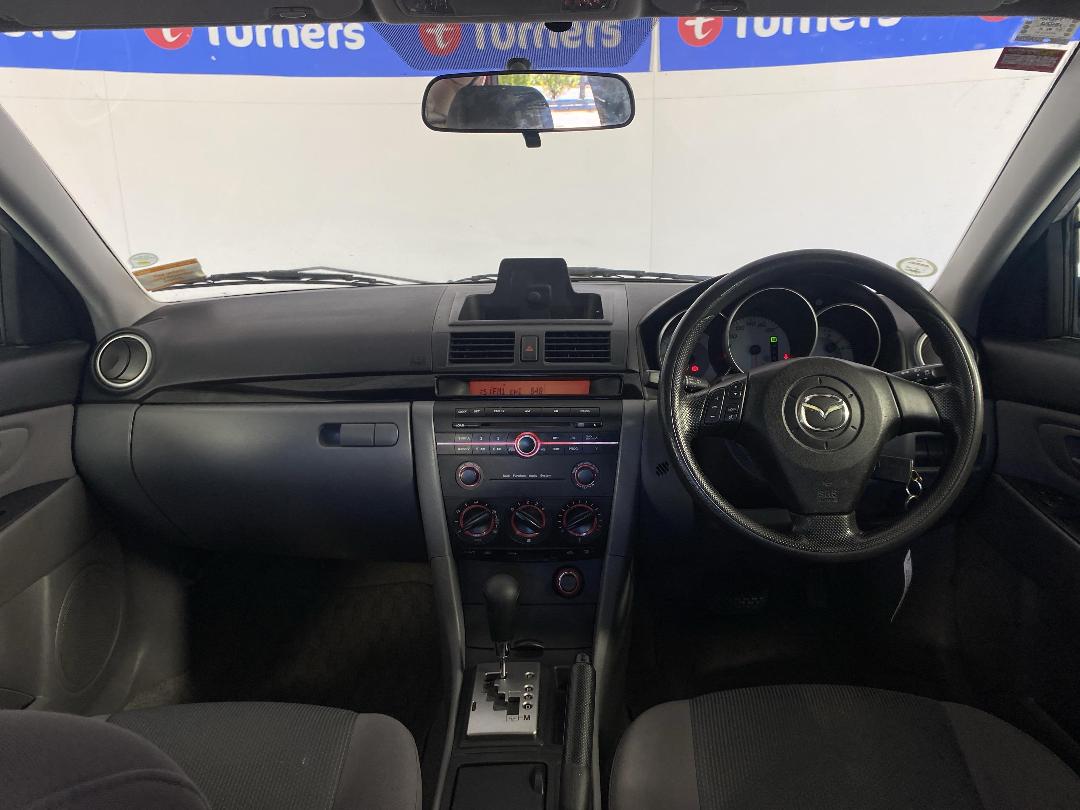 Photo '17' of Mazda Axela