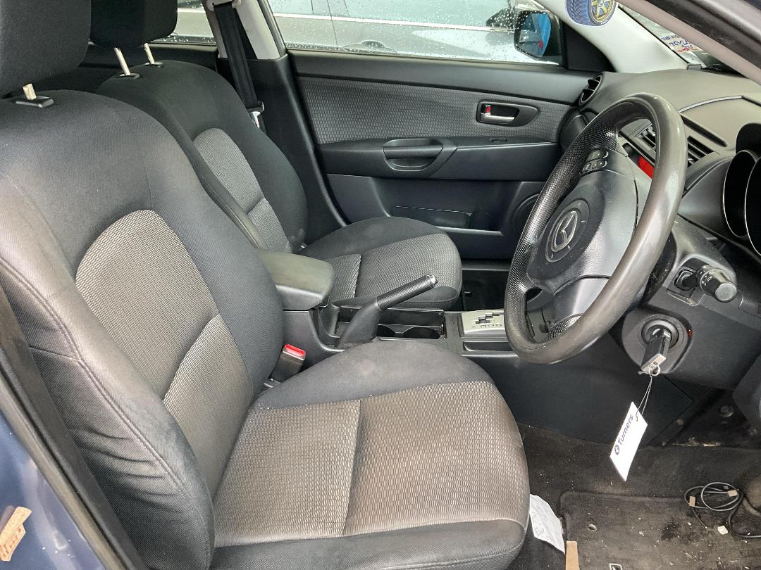 Photo '14' of Mazda Axela