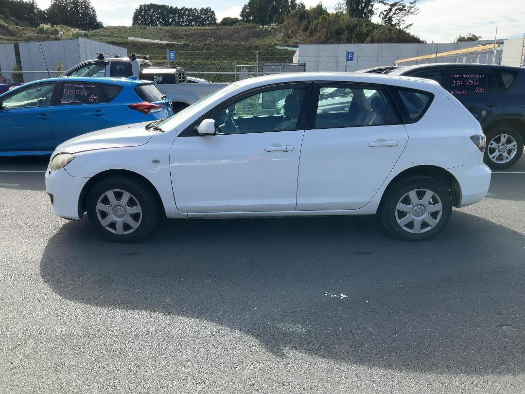 Photo '4' of Mazda Axela